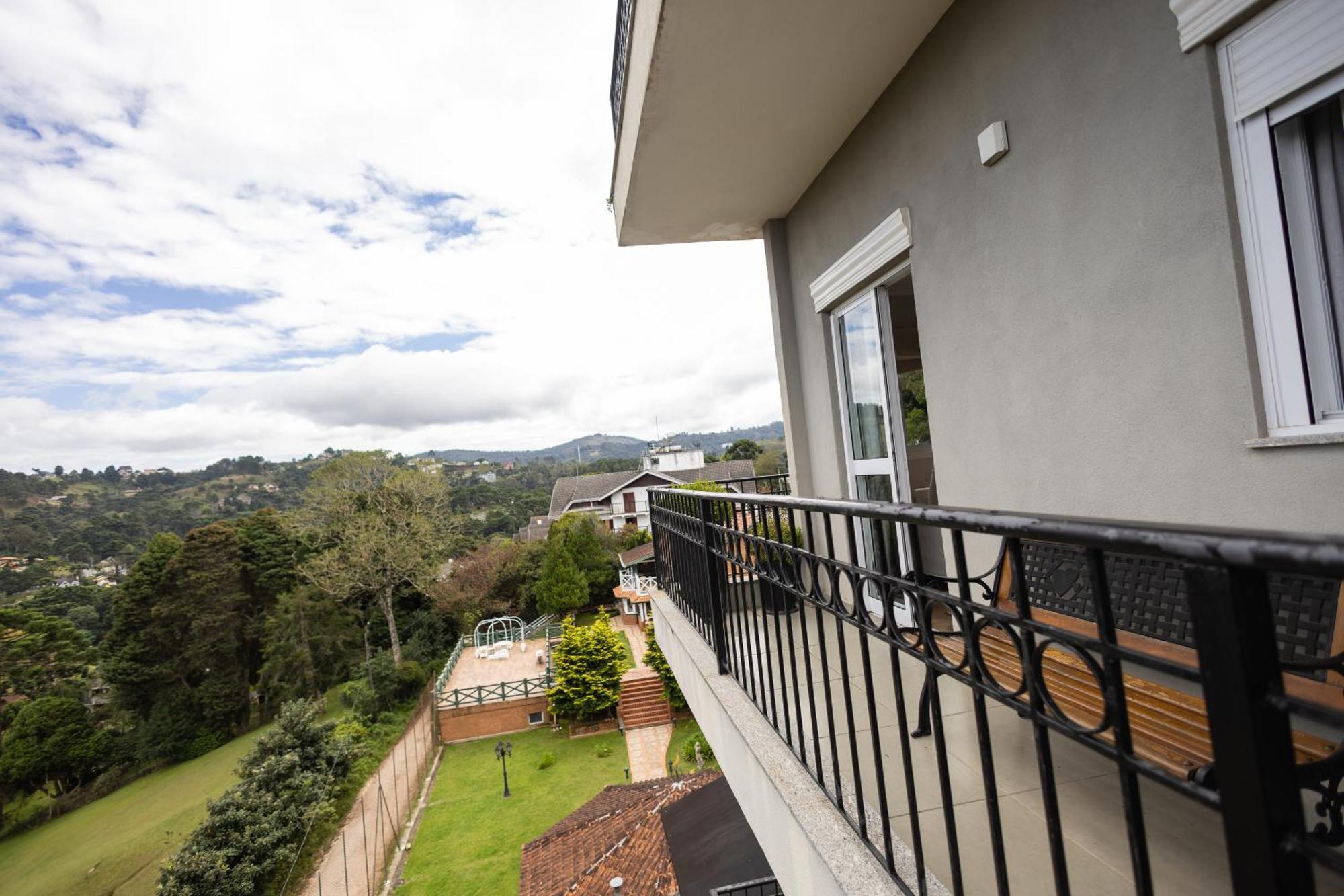Pensão La Bas Campos do Jordão